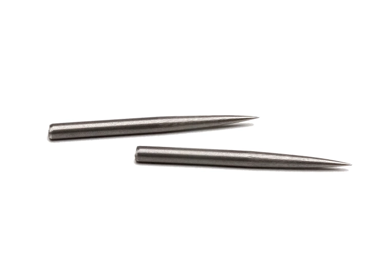Igły nr A-111 oferują alternatywę dla modelu 496, charakteryzując się brakiem izolacji i głębokością penetracji wynoszącą 1,3 cm