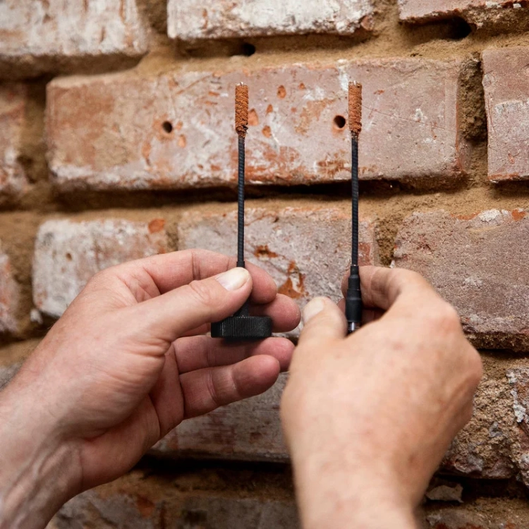 Gann -M 25-100 Elektrody Szczotkowe - widok po wyjęciu z materiału budowlanego