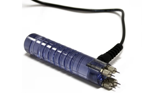 Delmhorst - 4-E: Elektroda posiada 4 nieizolowane igły kontaktowe